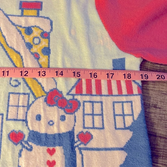 🧁 *NWT* Hello Kitty Holiday Sweater from Box Lunch Adult S - Picture 5 of 5